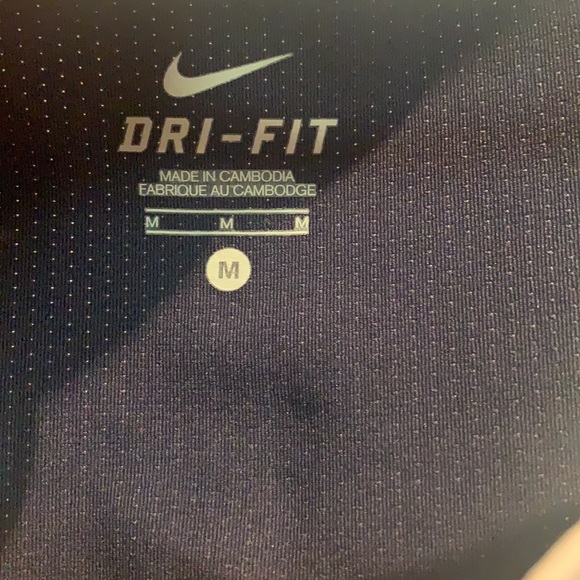 Nike Sports Top - Picture 7 of 8